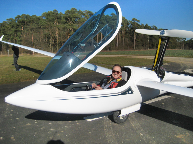 Glückliche Piloten – Werknummern 028 und 029 ausgeliefert